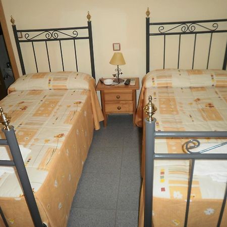 Hostal Miraflor De Las Cadenas Cuacos De Yuste Exteriér fotografie