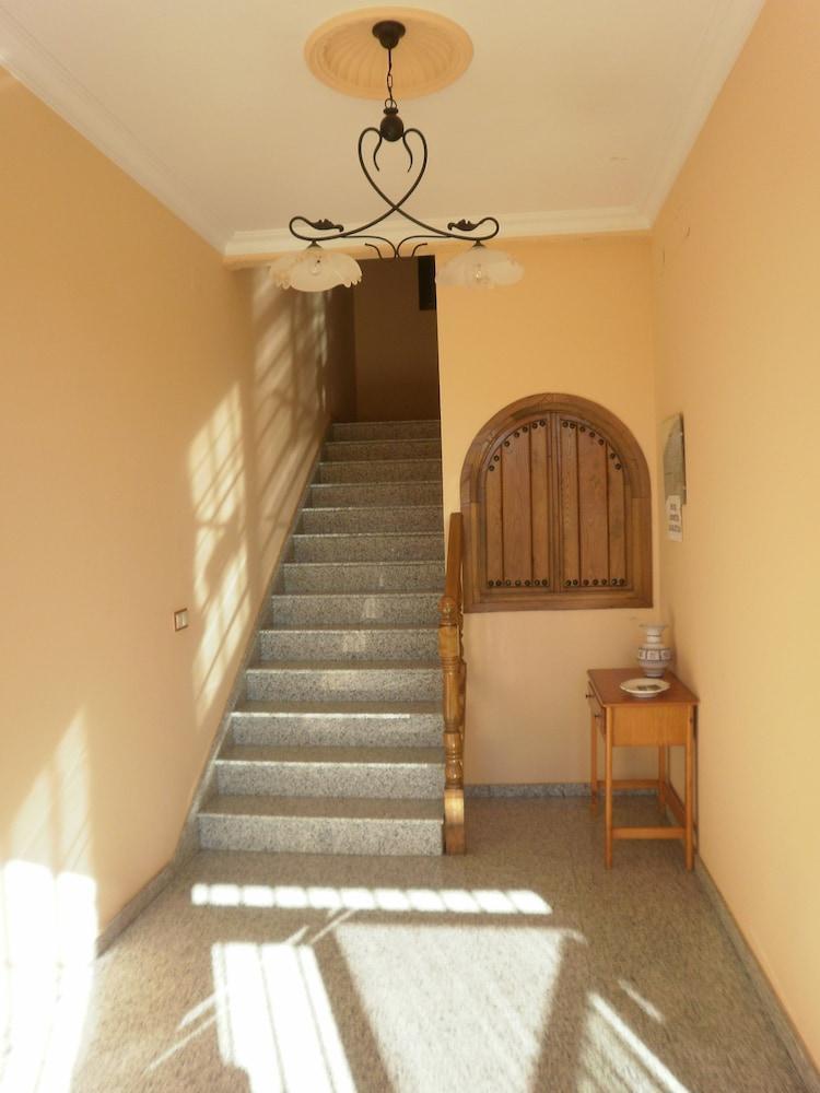 Hostal Miraflor De Las Cadenas Cuacos De Yuste Exteriér fotografie